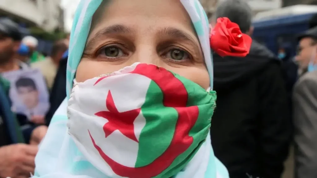 التسجيل في منحة المرأة الماكثة 2025 في الجزائر.webp