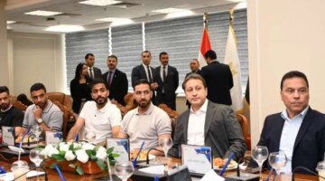 وزير الرياضة يرحب ببعثة الرياضيين العائدين من ليبيا في العاصمة الإدارية