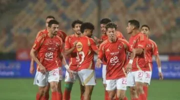 عرض خرافي لنجم الأهلي بـ6 ملايين دولار والأحمر يكشف قراره