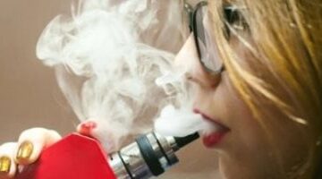 عاجل.. 
                                            الصحة العالمية: شركات التبغ تغرى النساء والشباب بأكثر من 16 ألف نكهة