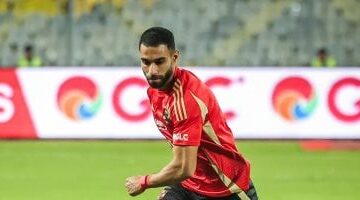 أفشة والسولية يشاركان بدلا من أكرم وبن شرقى فى مباراة الأهلى والبنك