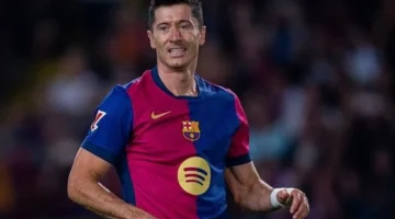 ليفاندوفسكي يصف الموسم بالشبه مثالي ويشيد بتتويج برشلونة بالليجا