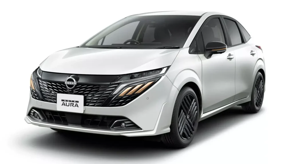 2025 Nissan Note Aura ArabsAuto أخبار السيارات 2.webp