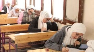 عاجل.. 
                                            انطلاق امتحانات نهاية العام لأولى وثانية ثانوى إلكترونيا وورقيا