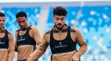 ‎احتفظ بالعنوان كما هو مع تغير طفيف كلمة او كلمتين ، وتجنّب استخدام النقطتين “:” واستبدلها بفاصل طبيعي أو جملة خبرية جذابة. اجعل العنوان مناسبًا لاقتراحات Google News ويبدو وكأنه كتبه محرر صحفي محترف هذا هو العنوان 
                                            الزمالك يبلغ الراحلين عن الفريق بموقفهم بعد نهائى كأس مصر