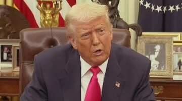 عاجل.. 
                                            إنذار شديد اللهجة.. ترامب يتوعد “أبل” بـ25% رسوم جمركية.. اعرف السبب