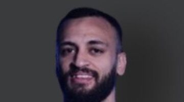 مروان حمدى بديلا لـ فيستون ماييلى فى تشكيل بيراميدز أمام بتروجت قبل انطلاق المباراة