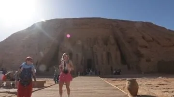 عاجل.. 
                                            رواج الحركة السياحية بمعبد أبو سمبل خلال الموسم السياحى الحالى.. صور