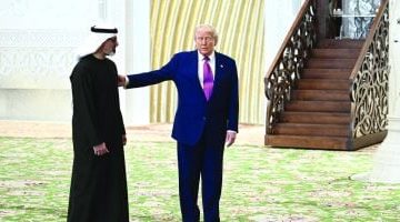 عاجل.. 
                                            الرئيس الأمريكى دونالد ترامب يزور جامع الشيخ زايد الكبير.. صور