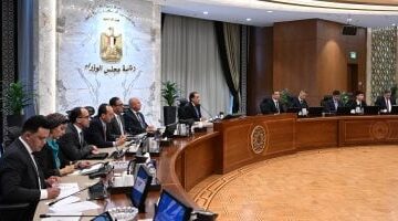 عاجل.. 
                                            رئيس الوزراء يجتمع مع رئيس “جيتور” العالمية لتوطين طرازات السيارات فى مصر