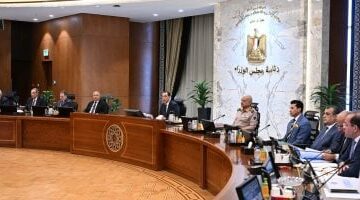 عاجل.. 
                                            رئيس الوزراء: إتاحة المزيد من التيسيرات وإزالة أى تحديات تواجه قطاع الصناعة