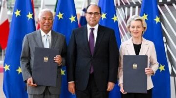 عاجل.. 
                                            سفير مصر لدى بلجيكا يقدم أوراق اعتماده لرئيس المجلس الأوروبى ورئيسة مفوضية الاتحاد الأوروبى