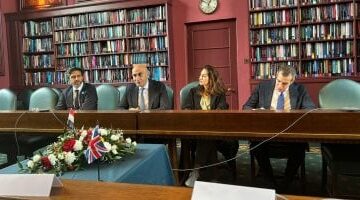 عاجل.. 
                                            لأول مرة بالمدارس الحكومية.. تطوير مناهج اللغة الإنجليزية بالتعاون مع كامبريدج