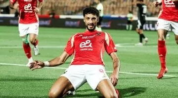 وسام أبو علي يتفوق على وليد أزارو في ترتيب هدافي الأهلي الأجانب بالدوري