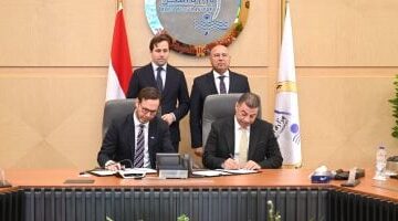 عاجل.. 
                                            كامل الوزير يبحث مع الجانب السويدى توطين صناعات الأتوبيسات الكهربائية