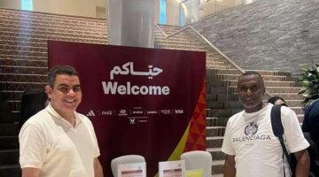 أحمد الكاس ووليد مهدي يصلان قطر لحضور قرعة كأس العالم تحت 17 عامًا