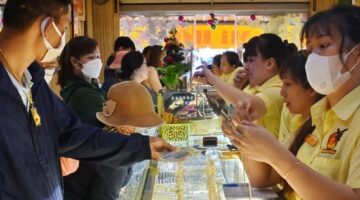 أدنى مستوى منذ أسابيع أسعار الذهب العالمية تتراجع بقوة وتقرير