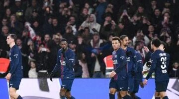 الظهور الأول لنجم باريس كفاراتسخيليا يقود هجوم بي اس جي