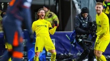 سقطة مفاجئة لبطل إيطاليا بودو جليمت النرويجي يكتب التاريخ أمام