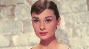 ظهور نادر وأناقة خالدة 10 لحظات كلاسيكية غيرت تاريخ الموضة